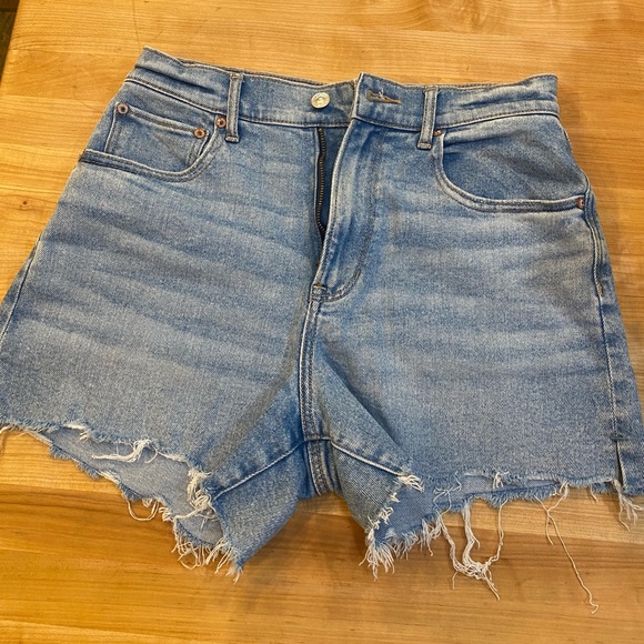 American Eagle Outfitters Pants - American Eagle - high rise - 90s boyfriend short